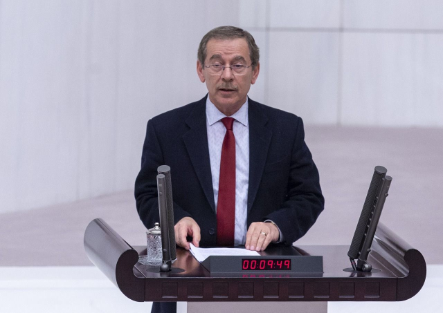 Abdüllatif Şener CHP'den istifa etti!