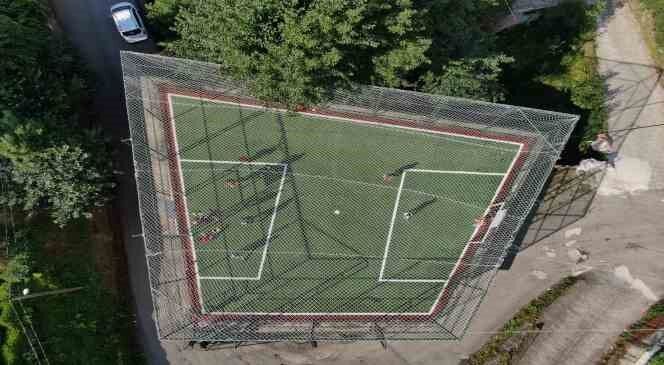 Trabzonlu, futbolu her yerde oynar