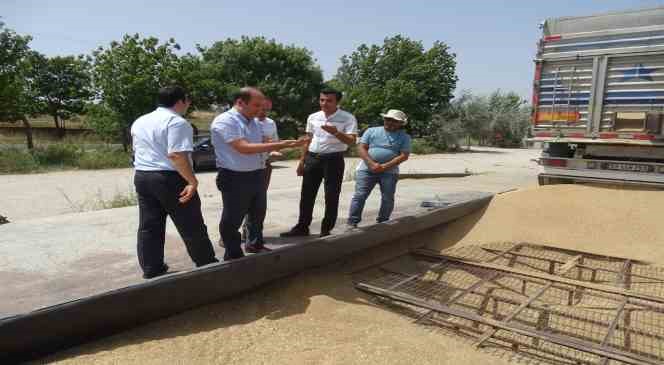 TMO’nun üreticiden aldığı yılın ilk mahsulleri yerinde incelendi