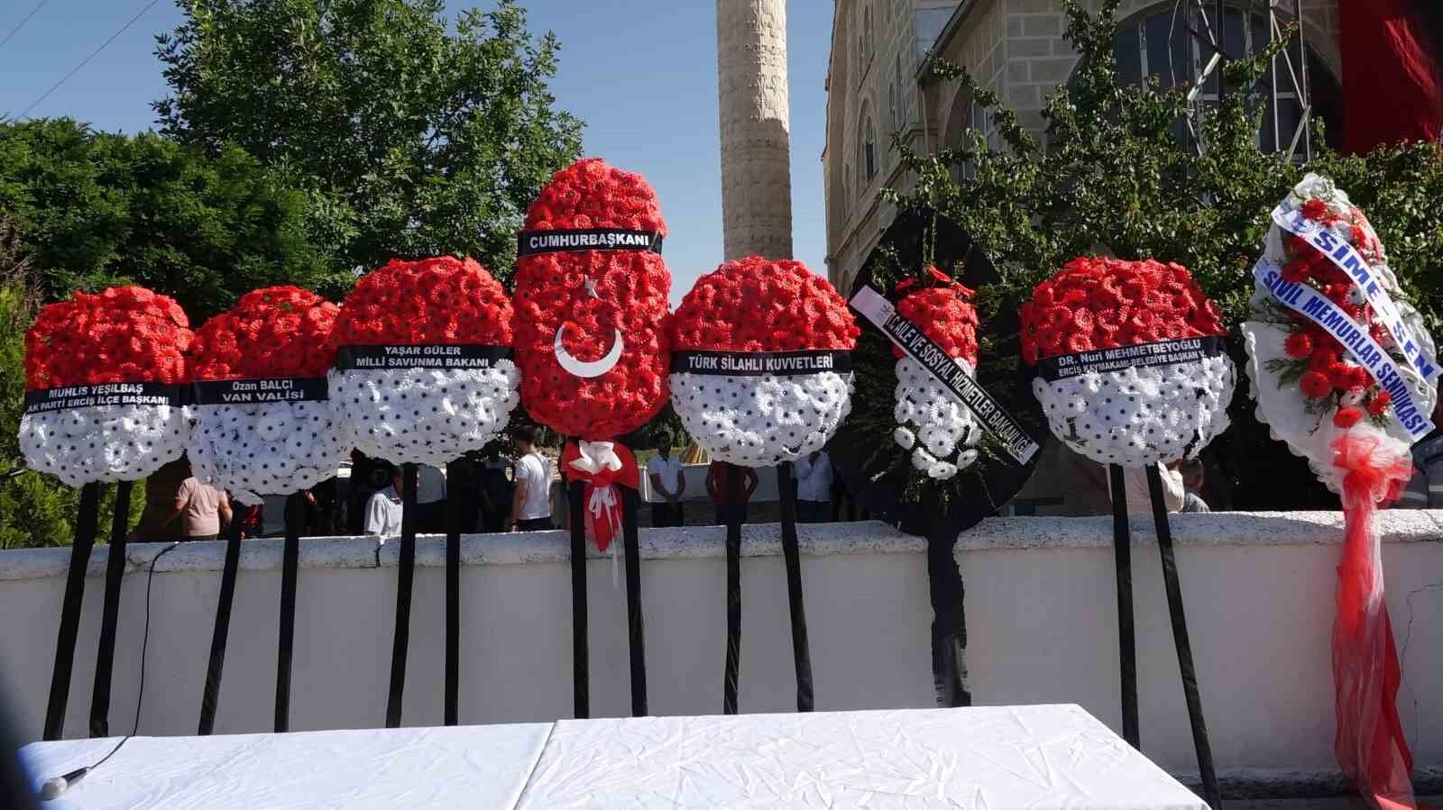 Şehit Enes Kırmızıkoç gözyaşları arasında son yolculuğuna uğurlandı