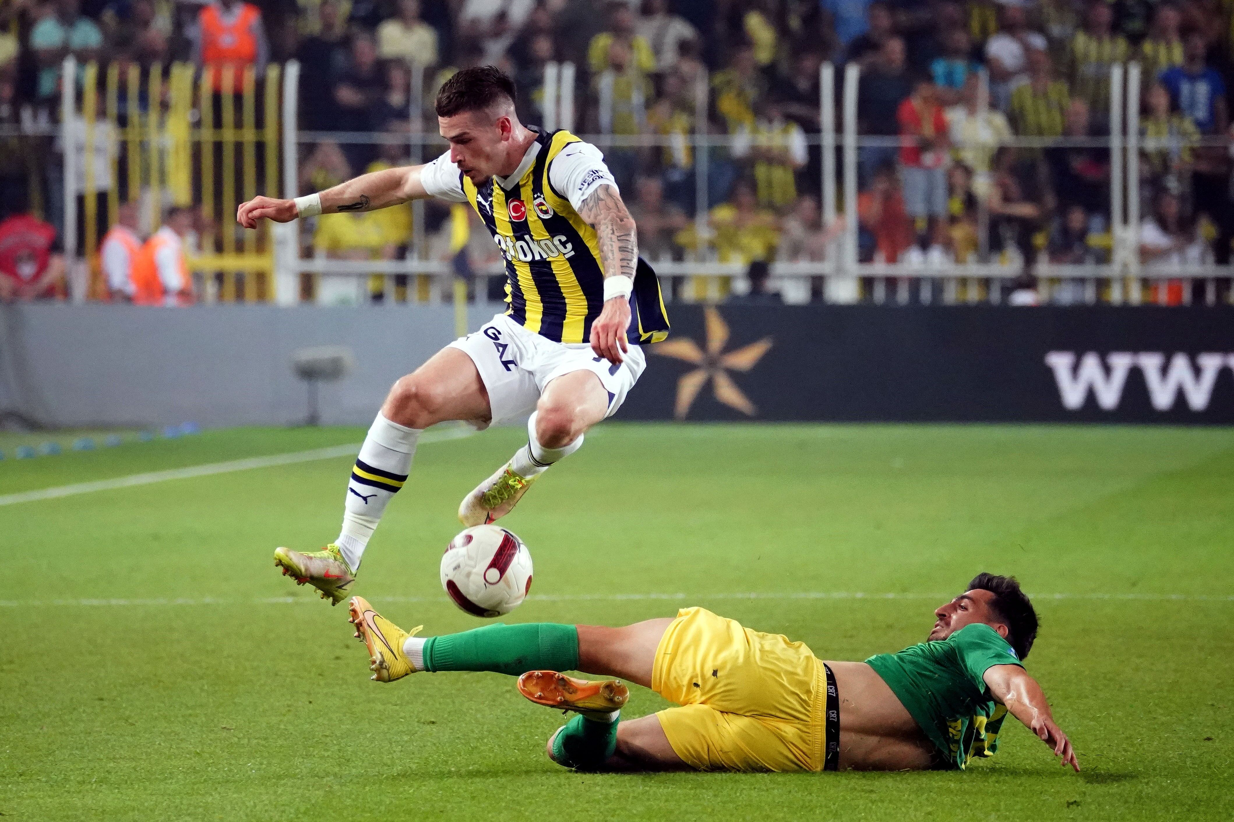 Fenerbahçe'den Kadıköy'de gövde gösterisi!