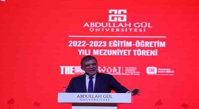 Gül: “Cumhuriyetin ikinci yüzyılına girerken önem vermemiz gereken konunun eğitim olduğuna inanıyorum”