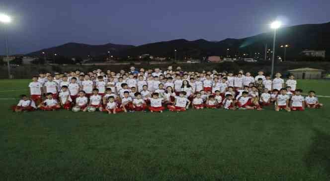 Honaz’da yaz futbol okulu açıldı
