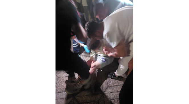 Şişe darbesiyle başından yaralanan 2 genç hastanelik oldu İhlas Haber Ajansı