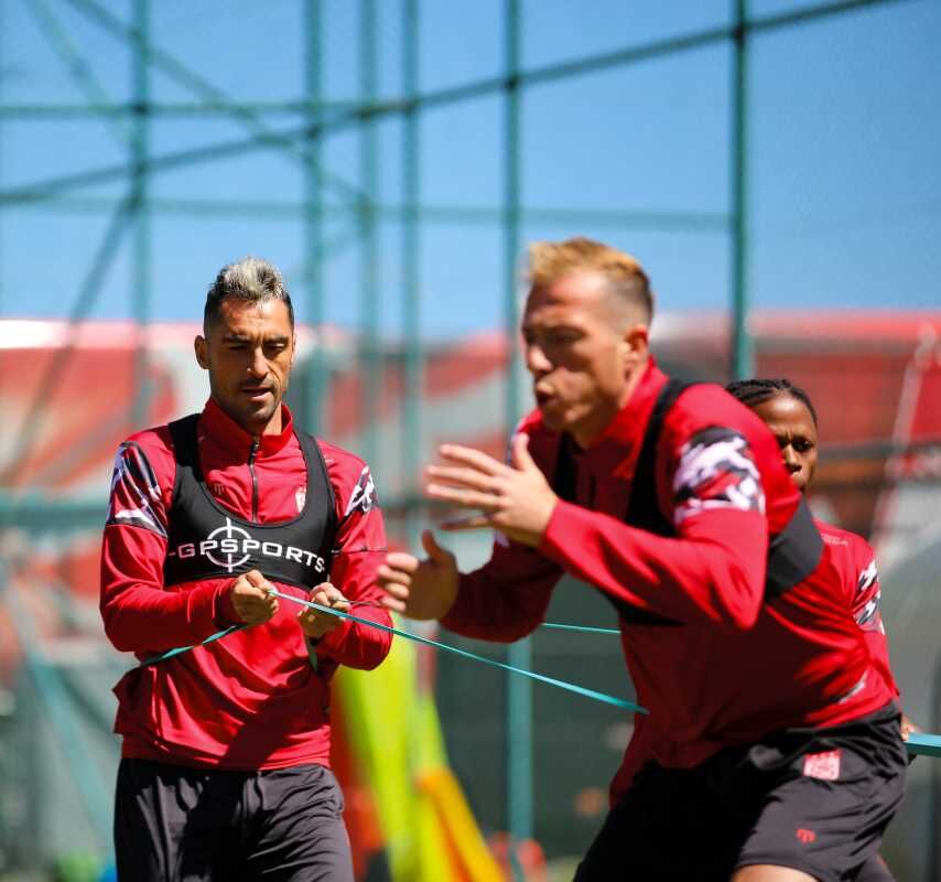 Sivasspor’da hazırlıklar tam gaz devam ediyor