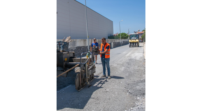 Kuşadası’nda Karaova ve Soğucak Mahalleleri’nde yollaryenilendi