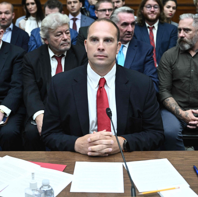 Dünya ABD'li eski istihbaratçının yeminli ifadesini konuşuyor: 12 uzaylı aracı düştü, içinden yaratıkların cansız bedenleri çıkarıldı