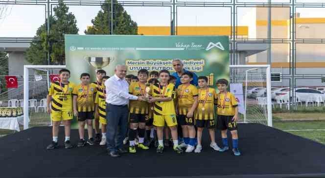 Mersin Büyükşehir Belediyesinin U-11 ve U-12 Şenliği sona erdi
