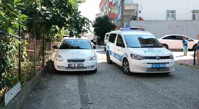 Evinin önünde silahla vuruldu