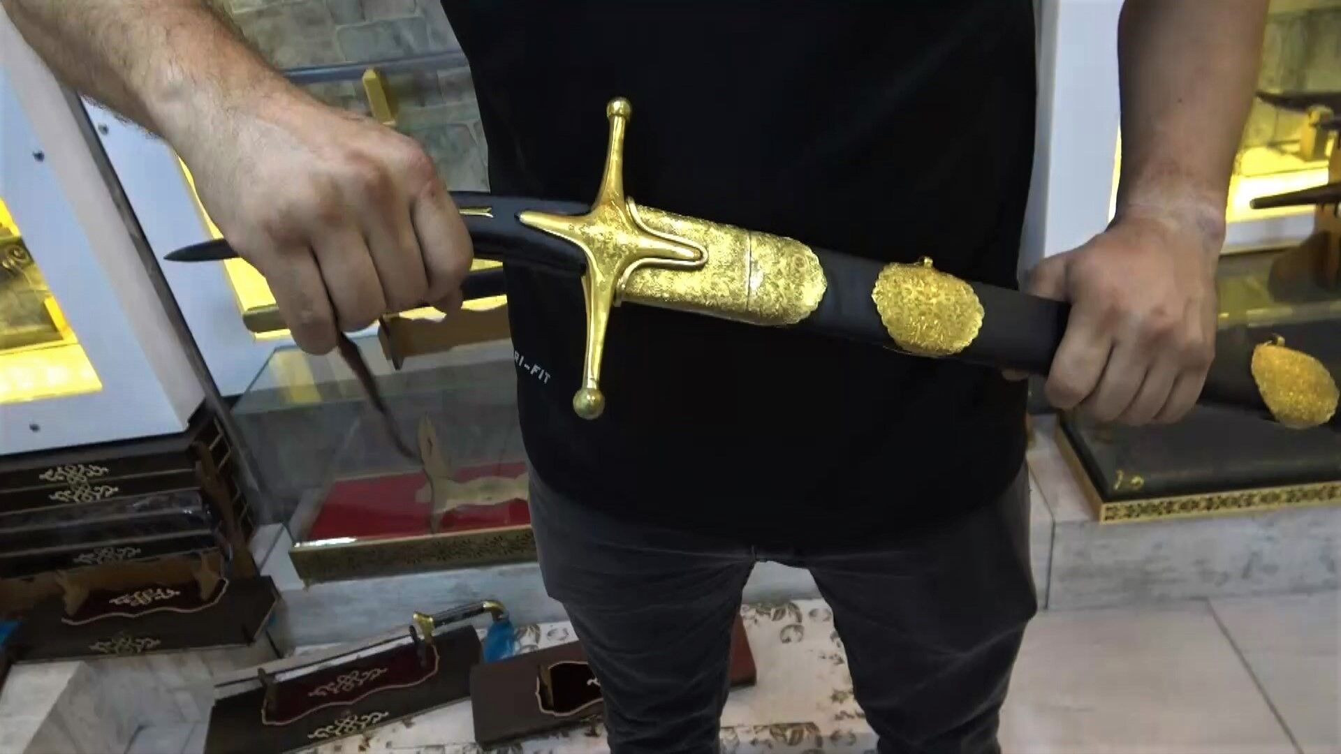 Topkapı Sarayı’ndaki eserin aynısını yaptı, görenler gözyaşlarına hakim olamadı