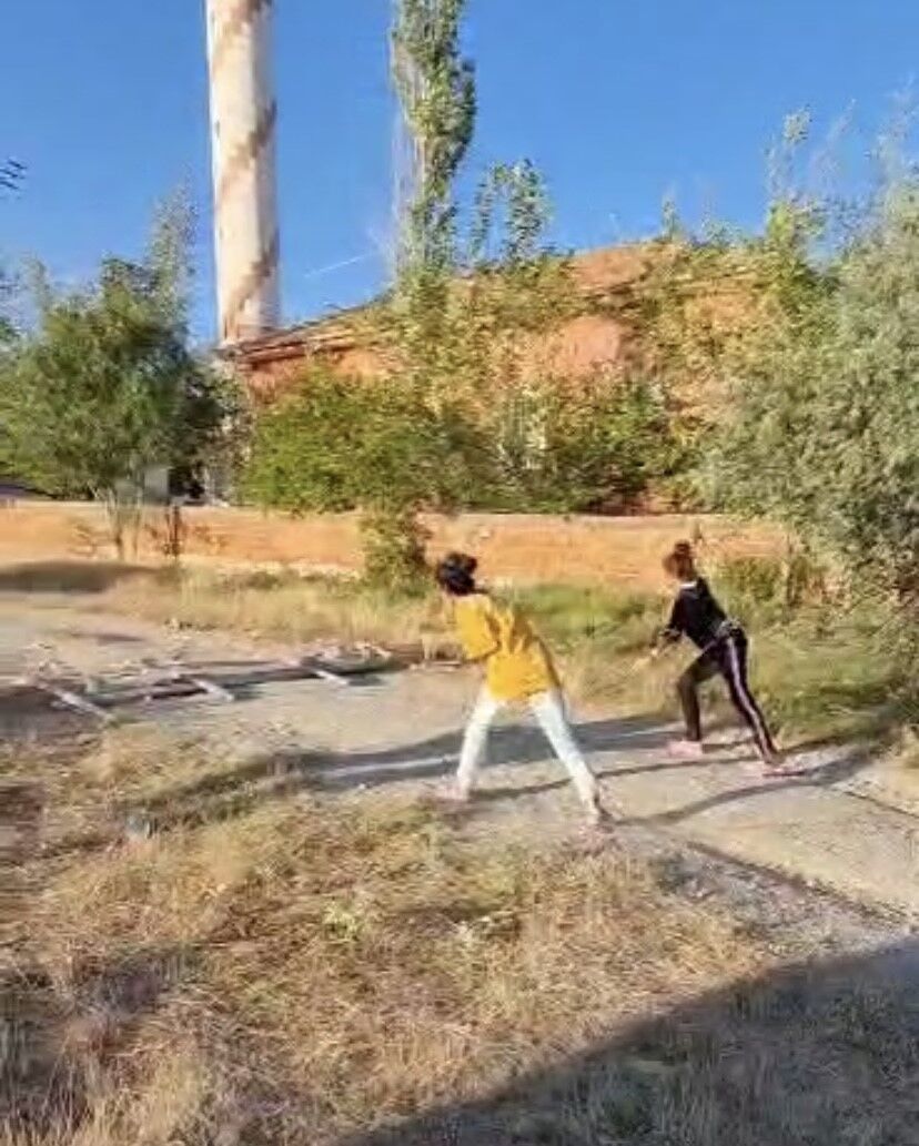 Elazığ’da çocuklar survivor heyecanını kurdukları parkurda yaşıyor