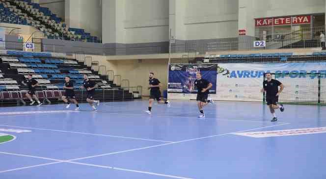 Sakarya Büyükşehir hentbol yeni sezonun ilk antrenmanına çıktı