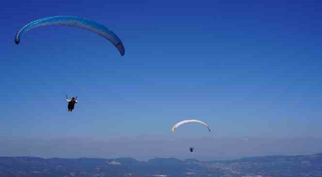 Bursa’da yamaç paraşütü heyecanı