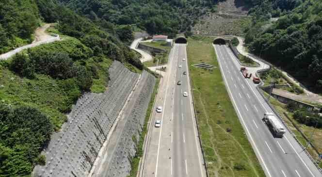 Bolu Dağı Tüneli’ndeki son durum dron ile görüntülendi
