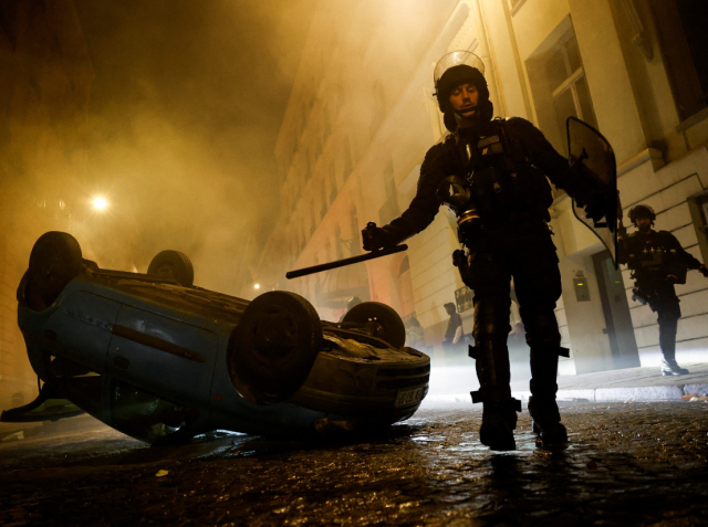 Cumartesi gününü işaret ettiler! Olayların kontrolden çıktığı Fransa'da