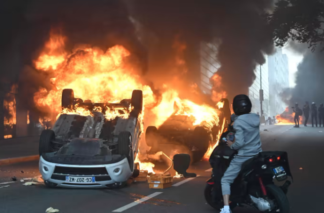 Cumartesi gününü işaret ettiler! Olayların kontrolden çıktığı Fransa'da