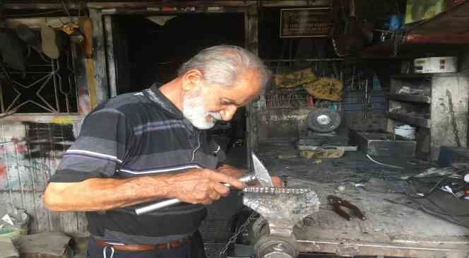 Siirt’te 65 yaşındaki usta 40 yıldır bisiklet tamir ediyor