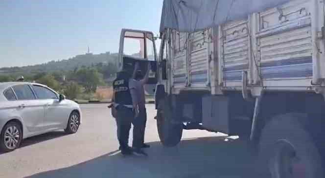 Gaziantep’te 3 milyon 600 bin adet kaçak makaron ele geçirildi