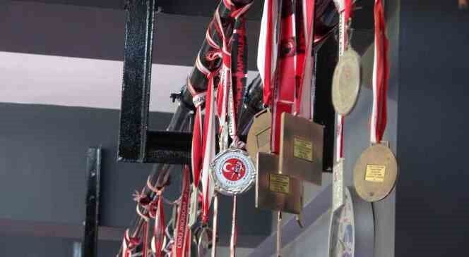 Tatvan’da ringlerin yıldızları yetişiyor