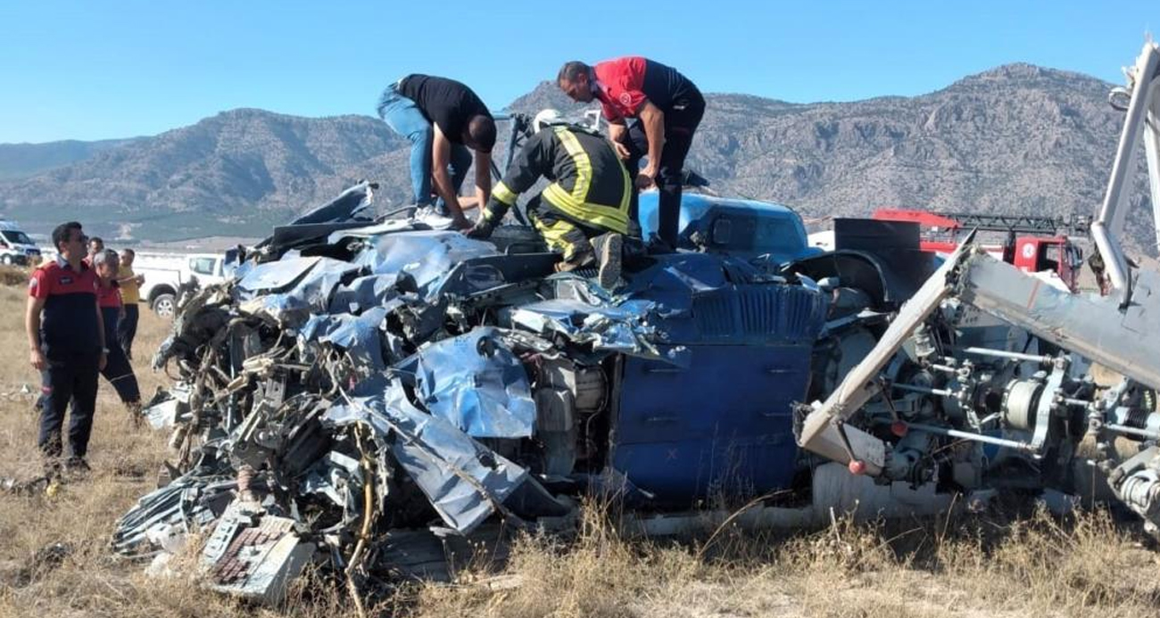 Rus pilot köye ve araçların üzerine düşmemek için göle inmek istemiş