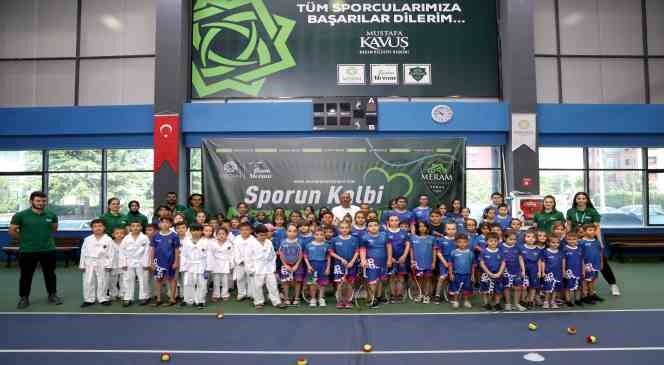 Başkan Kavuş, yaz spor okulu öğrencileriyle buluştu