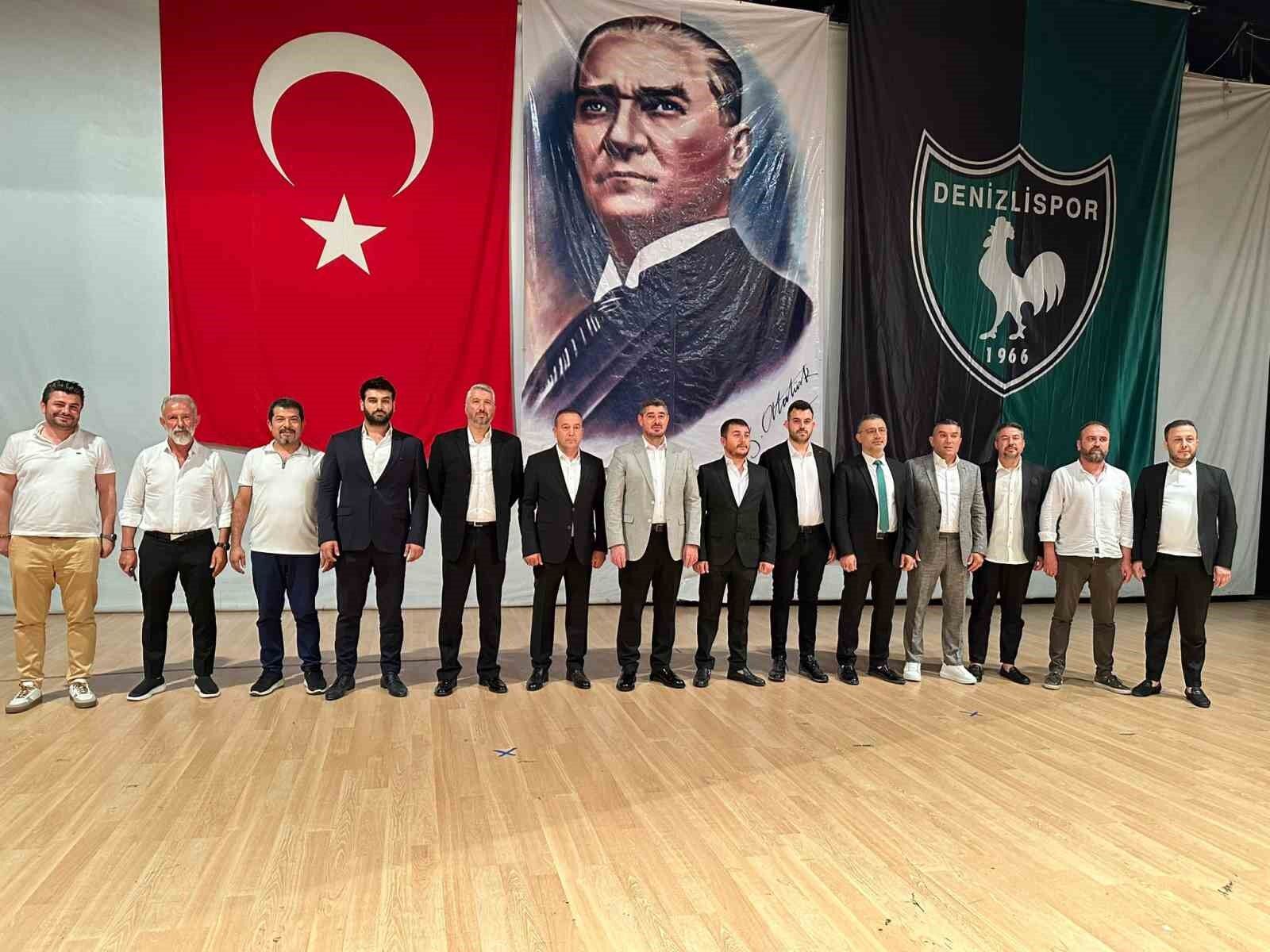 Denizlispor’da Başkan Mehmet Uz güven tazeledi