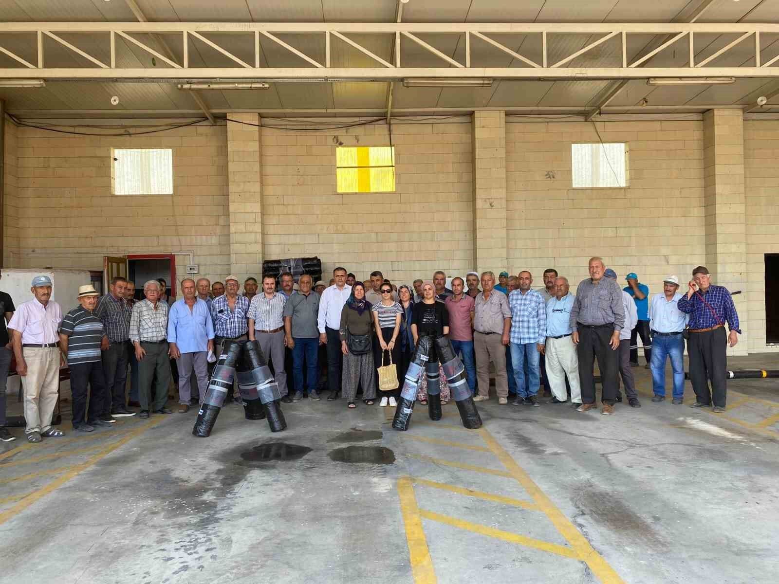 Manisalı 330 çiftçiye ücretsiz üzüm sergi bezi desteği