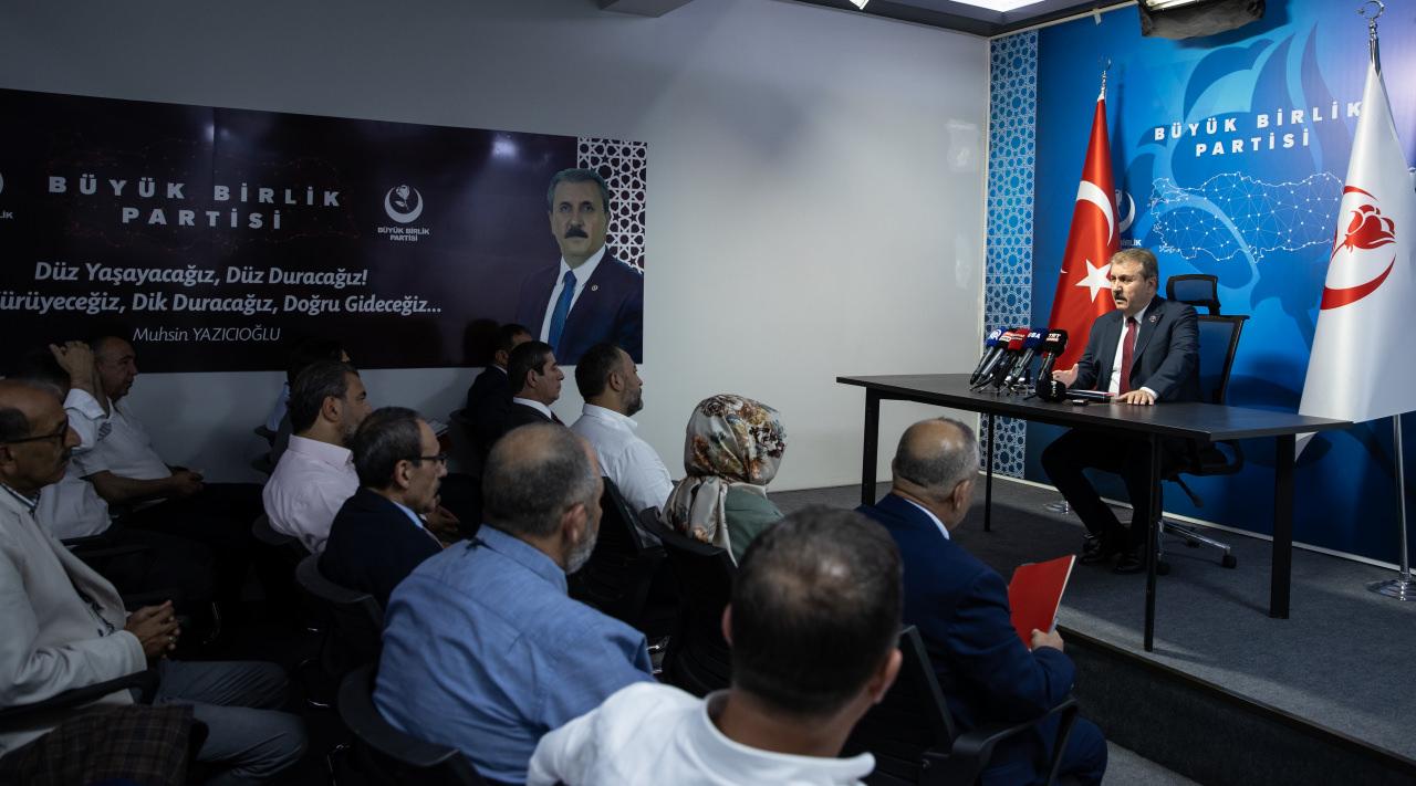 BBP Genel Başkanı Destici: Emekliye zam için ocak ayı beklenmemeli