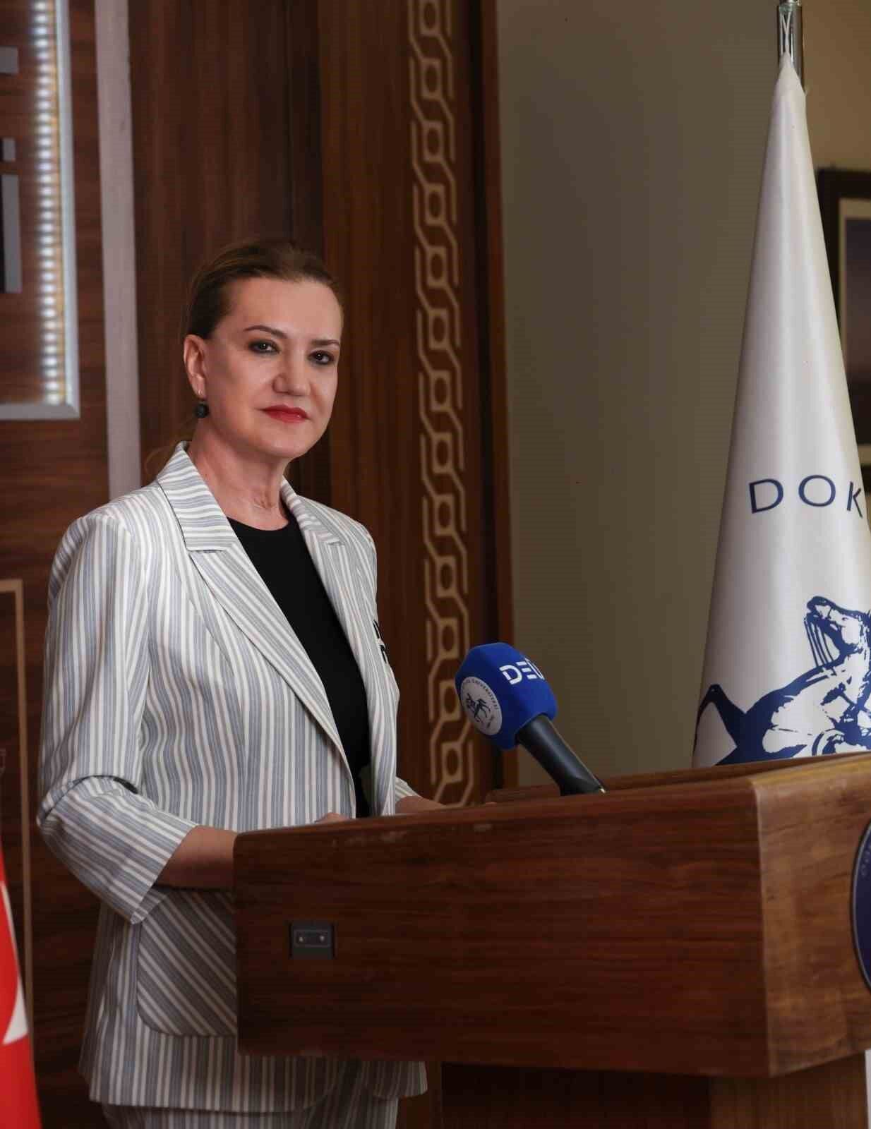 DEÜ ‘Zafer Yürüyüşü’ için Kocatepe’de