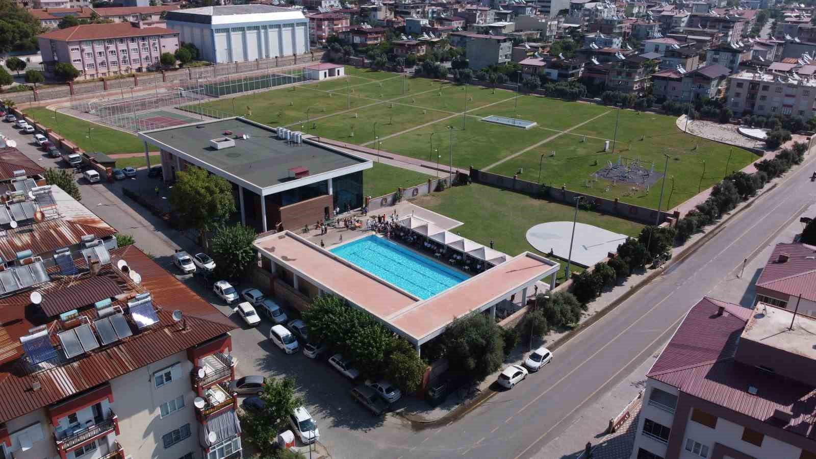 Kuyucak’ta yüzme kursları madalya töreni ve gösterilerle son buldu