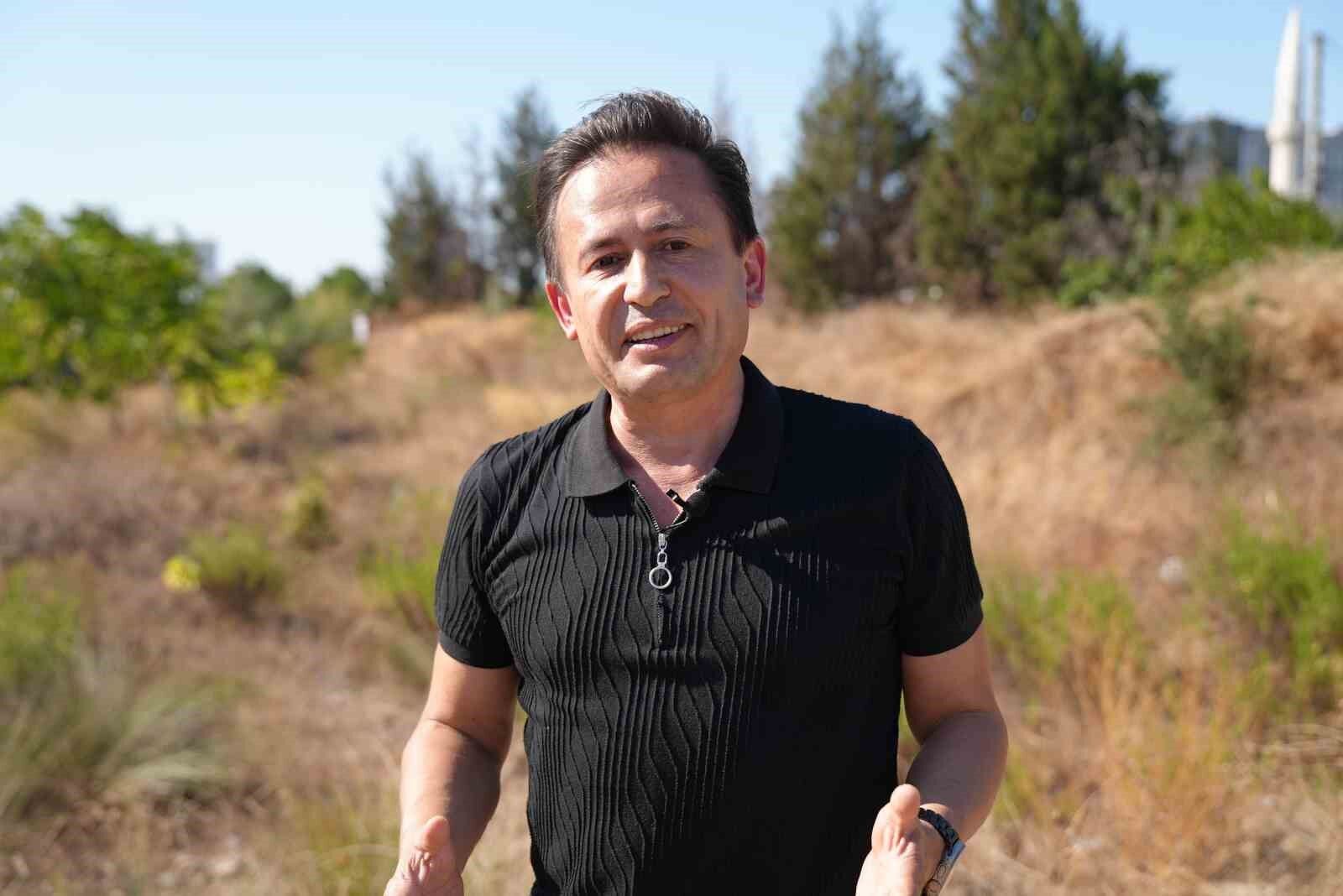 İBB’nin metruk Tuzla Metro İstasyonu inşaat alanında TBM çıkışını bekleyen Dr. Şadi Yazıcı hayal kırıklığı yaşadı