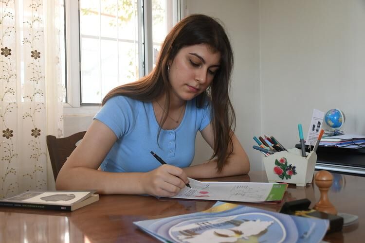 Depremde yaralanan Hataylı Başak, Türkiye 97'ncisi olarak hayalindeki bölümü kazandı