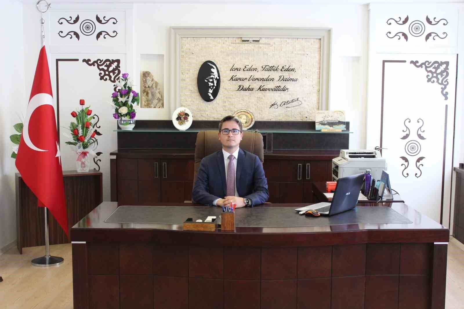 Burdur’da 2 vali yardımcısı ve 4 kaymakamın yeri değişti