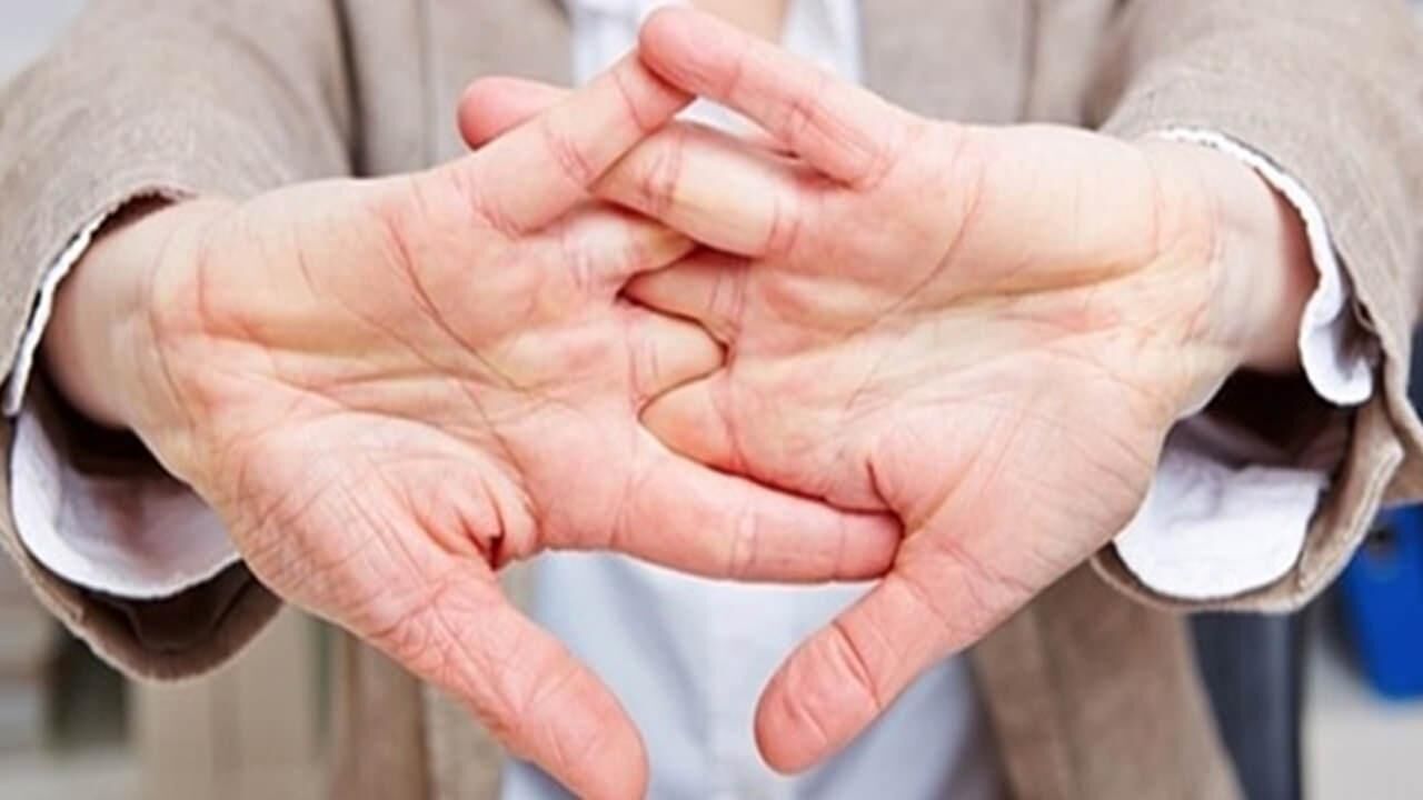 Parmak çıtlatmak kireçlenme yapar mı? Psikolojik parmak çıtlatmak zararlı mı?