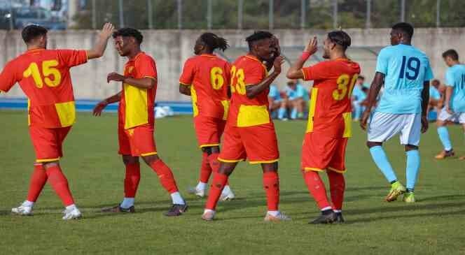 Göztepe’de uzun boylu oyuncular arttı