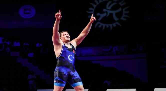 Cemal Yusuf Bakır, U17 Dünya Güreş Şampiyonası’nda altın madalya kazandı