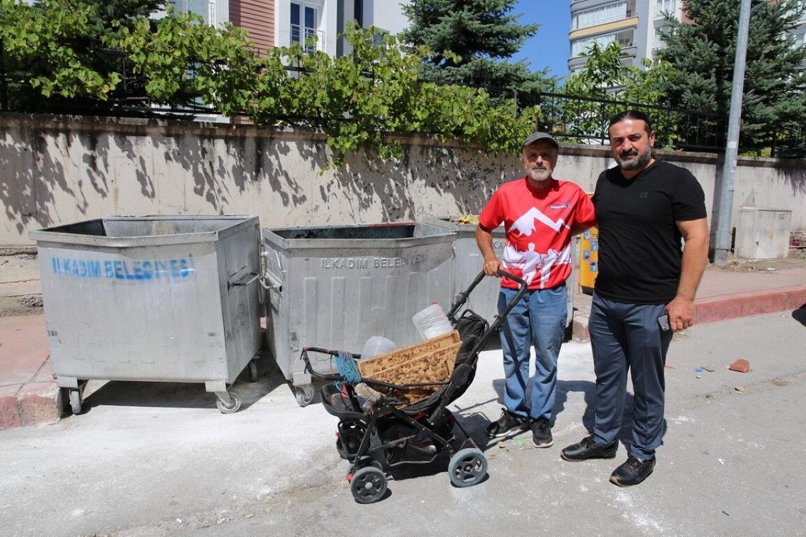 Maratoncunun yürek yakan dramı: Atık topluyor