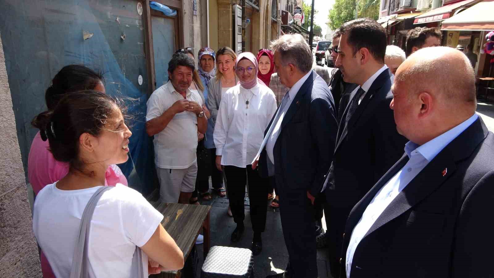 AK Parti Genel Başkan Yardımcısı Yazıcı’dan esnaf ziyareti