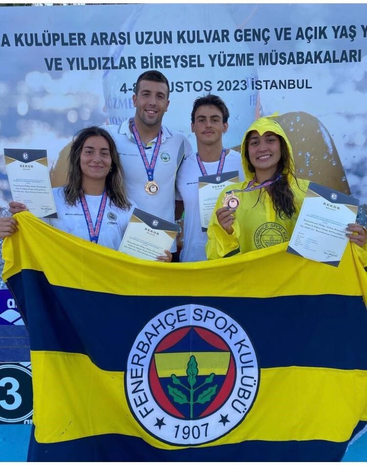 Sakaryalı Milli Yüzücü’den yeni rekor