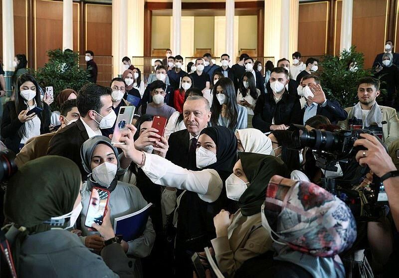 Erdoğan talimatı verdi! Gençlere verilen o sözler tutuluyor