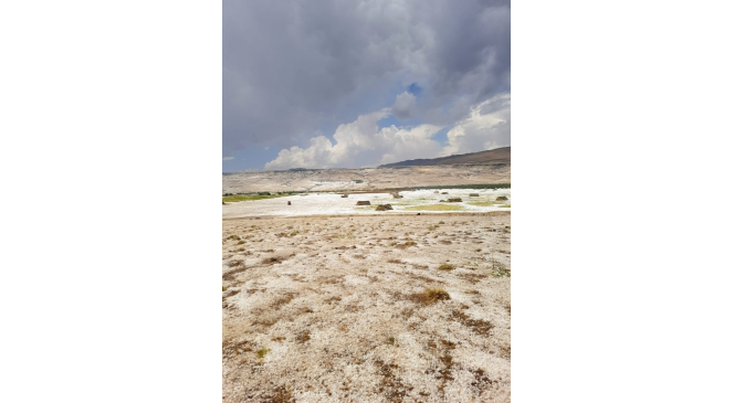 Özalp’ta dolu ve sel hasara neden oldu