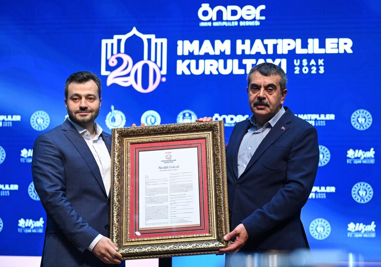 Bakan Tekin'den imam hatip okullarıyla ilgili açıklama