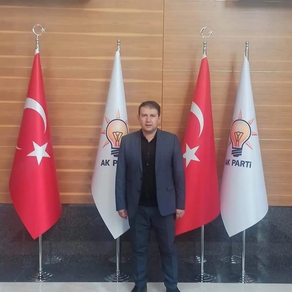 AK Parti’de peş peşe istifalar