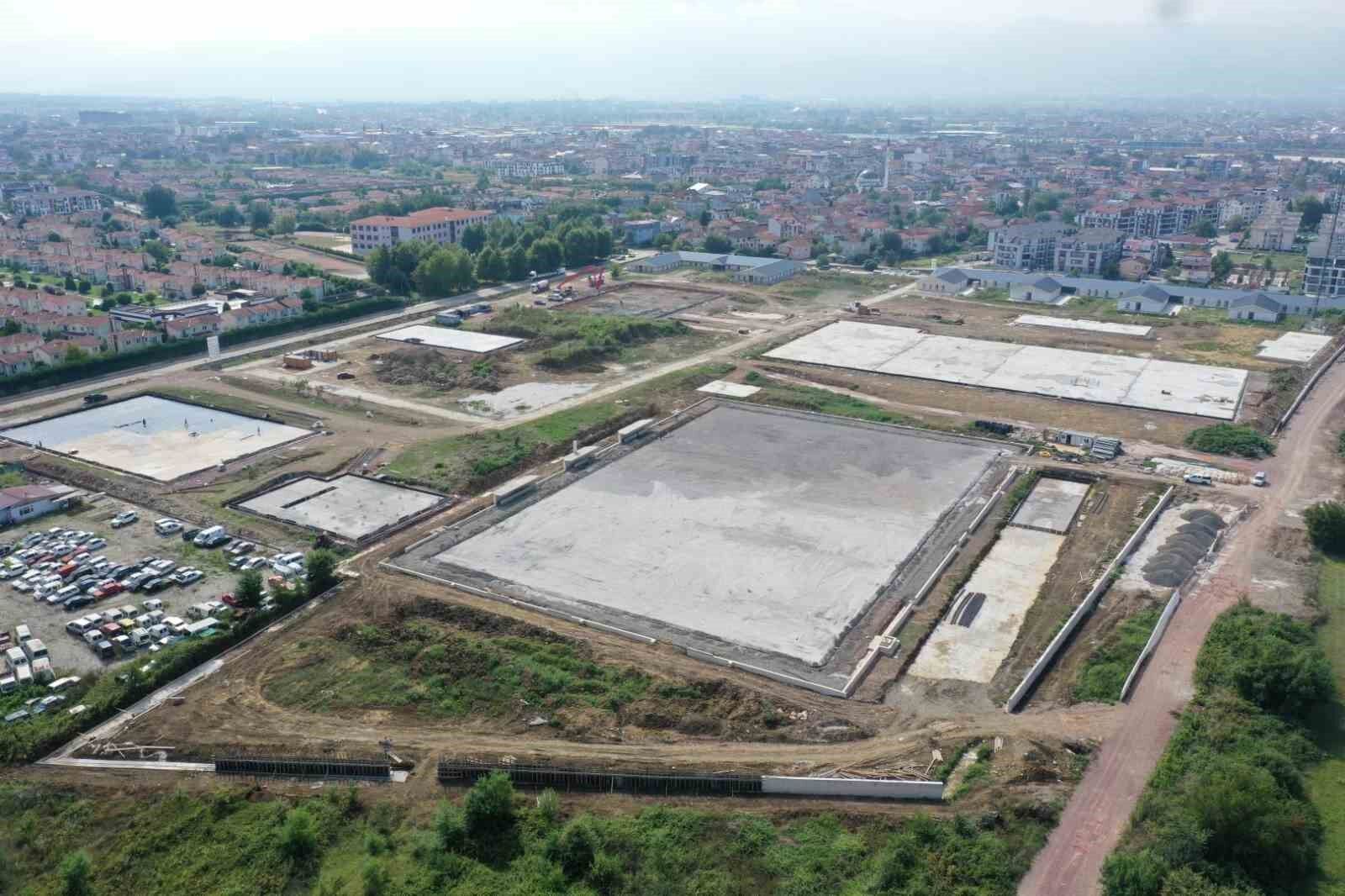 Alikahya’ya yeni futbol sahası