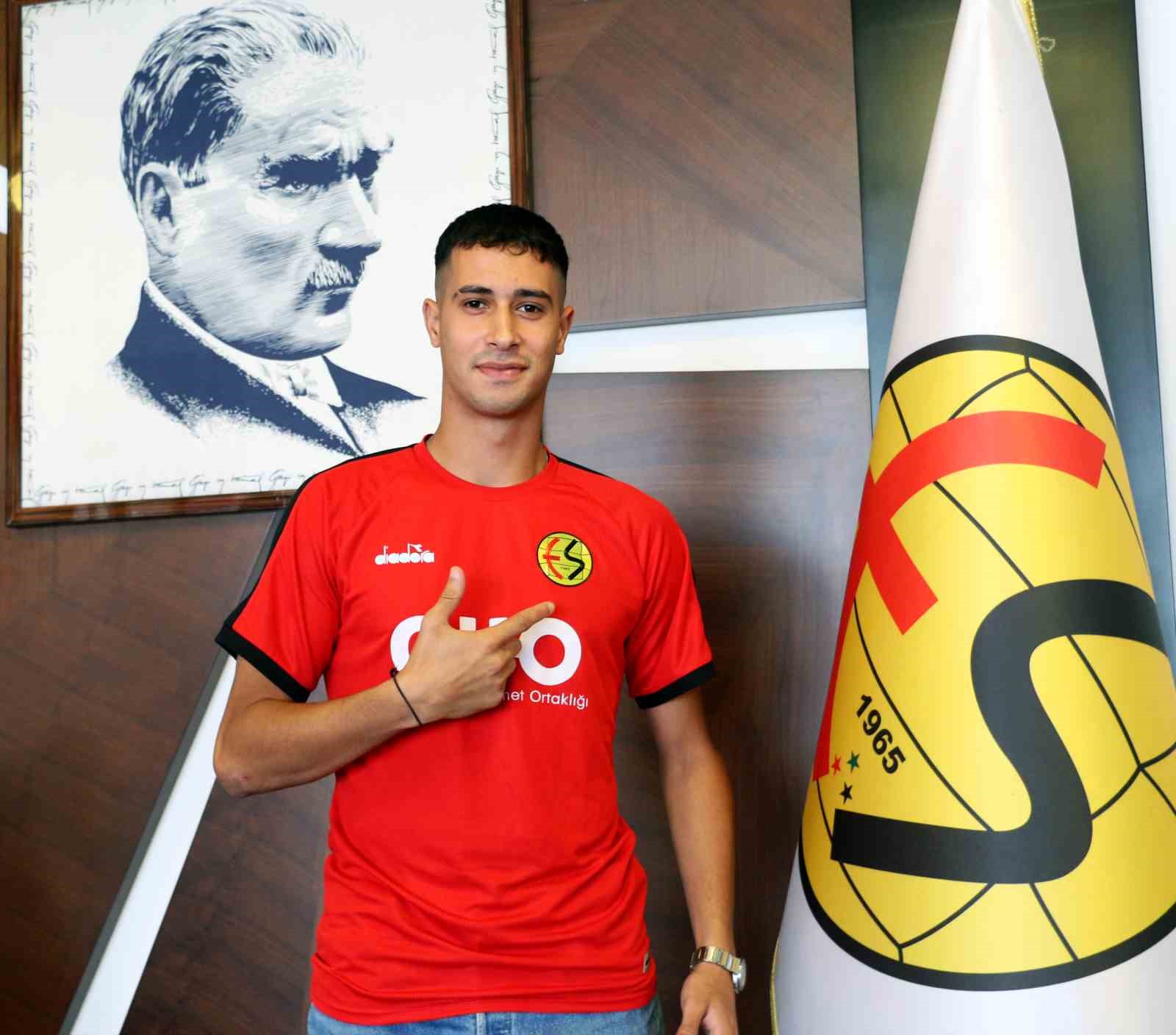 Eskişehirspor’a Galatasaray’dan orta saha transferi