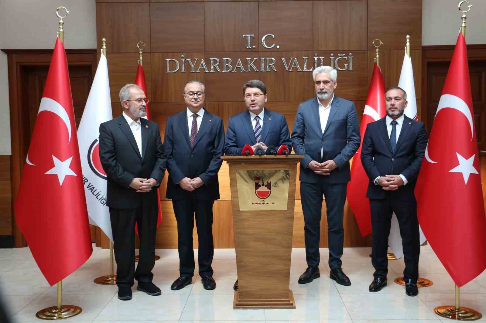 Adalet Bakanı Yılmaz Tunç: “Diyarbakır anneleri dünyaya bir mesaj veriyor”