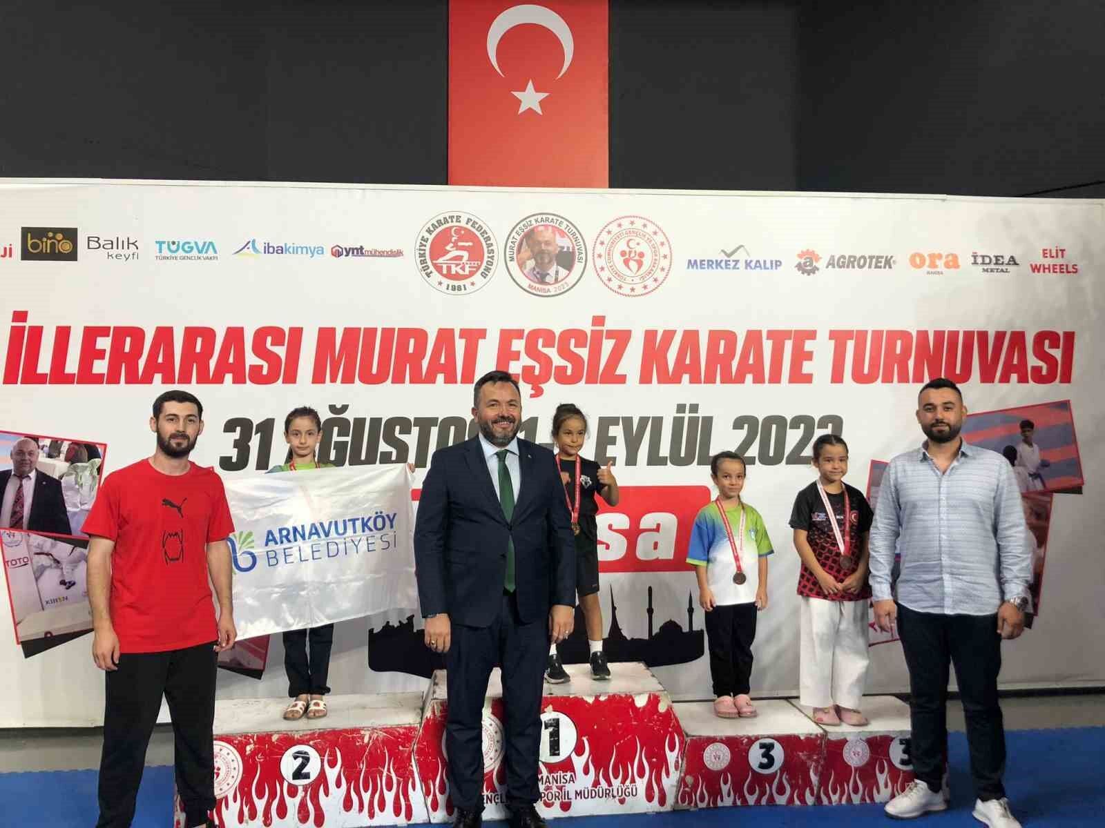 Manisa BBSK Karate Takımı, Murat Eşsiz Karate Turnuvası’nı 11 madalya ile tamamladı