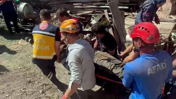 Ahırda güçlendirme çalışması yaparken göçük altında kaldı