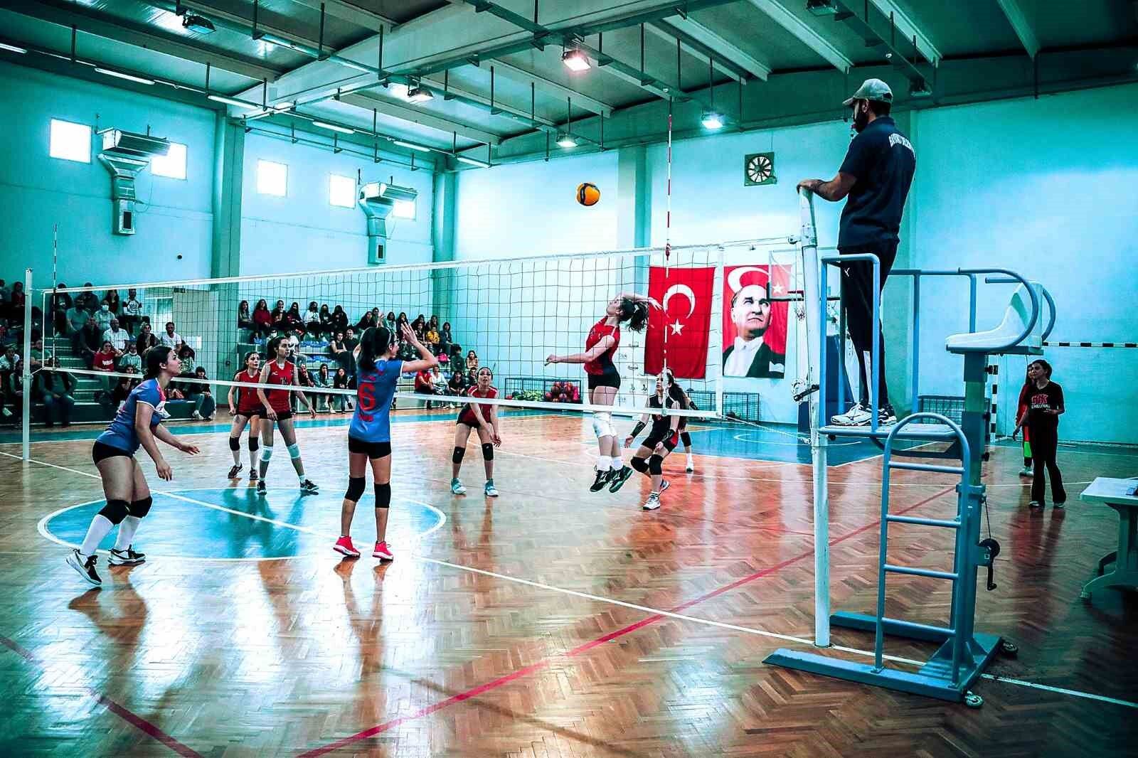 Bayraklı’da kış spor okulları kayıtları başladı