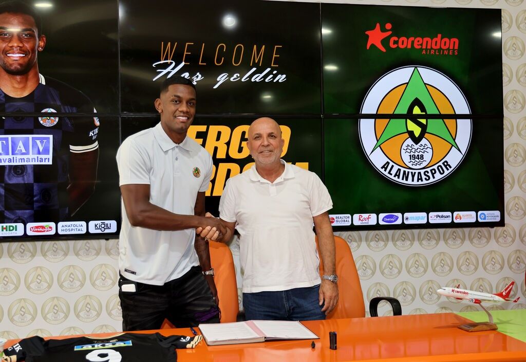 Alanyaspor, Sergio Cordova ile 4 yıllığına anlaştı